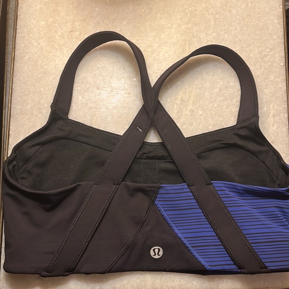 Lululemon black and blue sports bra, size 6 - Picture 2 of 5